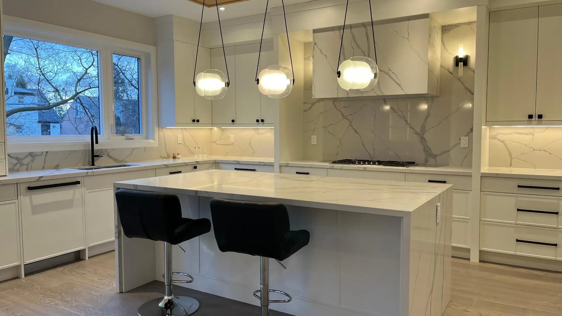 Luxurious New Lawrence Manor 6-Bedroom Home Toronto