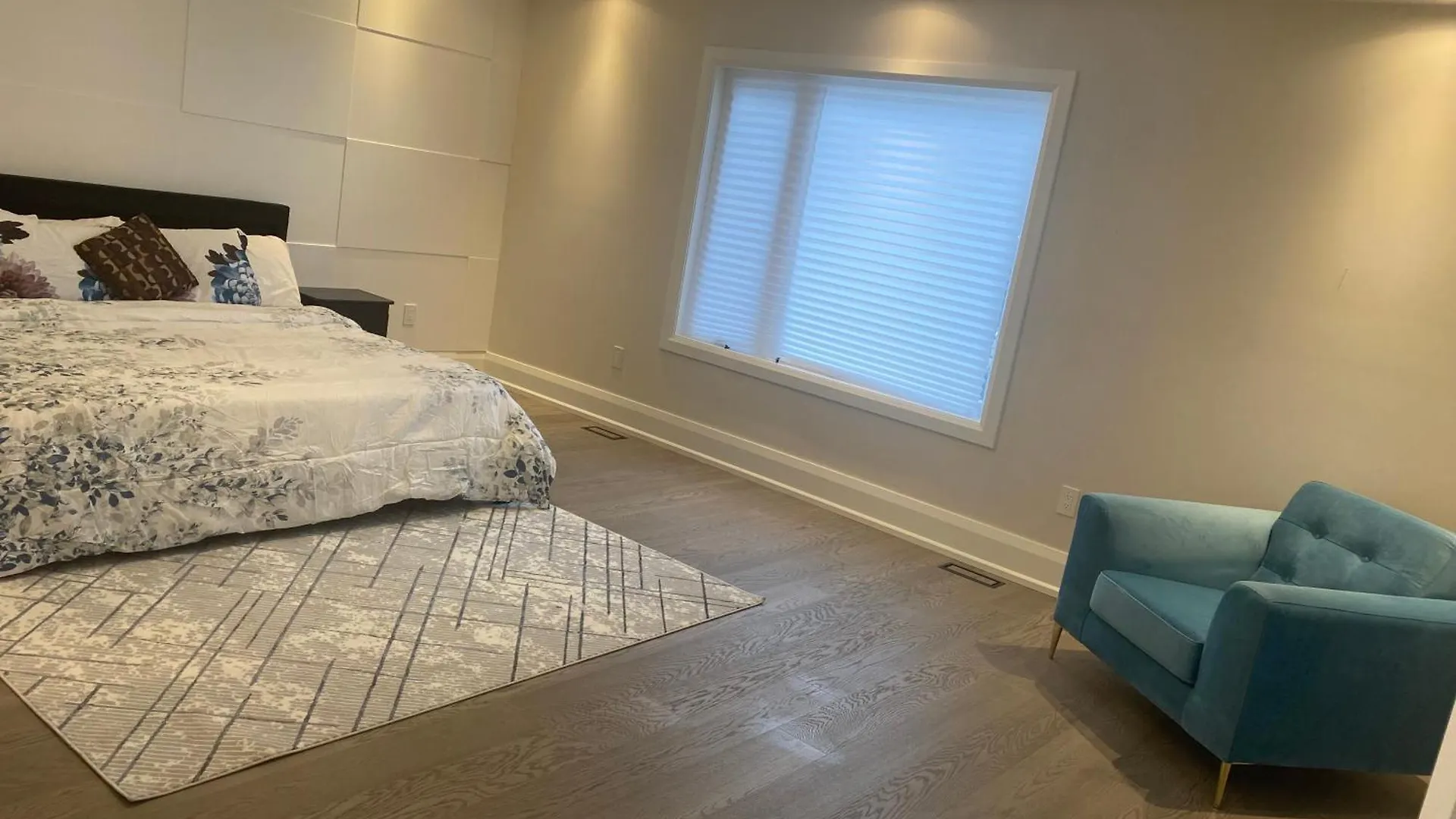 Luxurious New Lawrence Manor 6-Bedroom Home Toronto