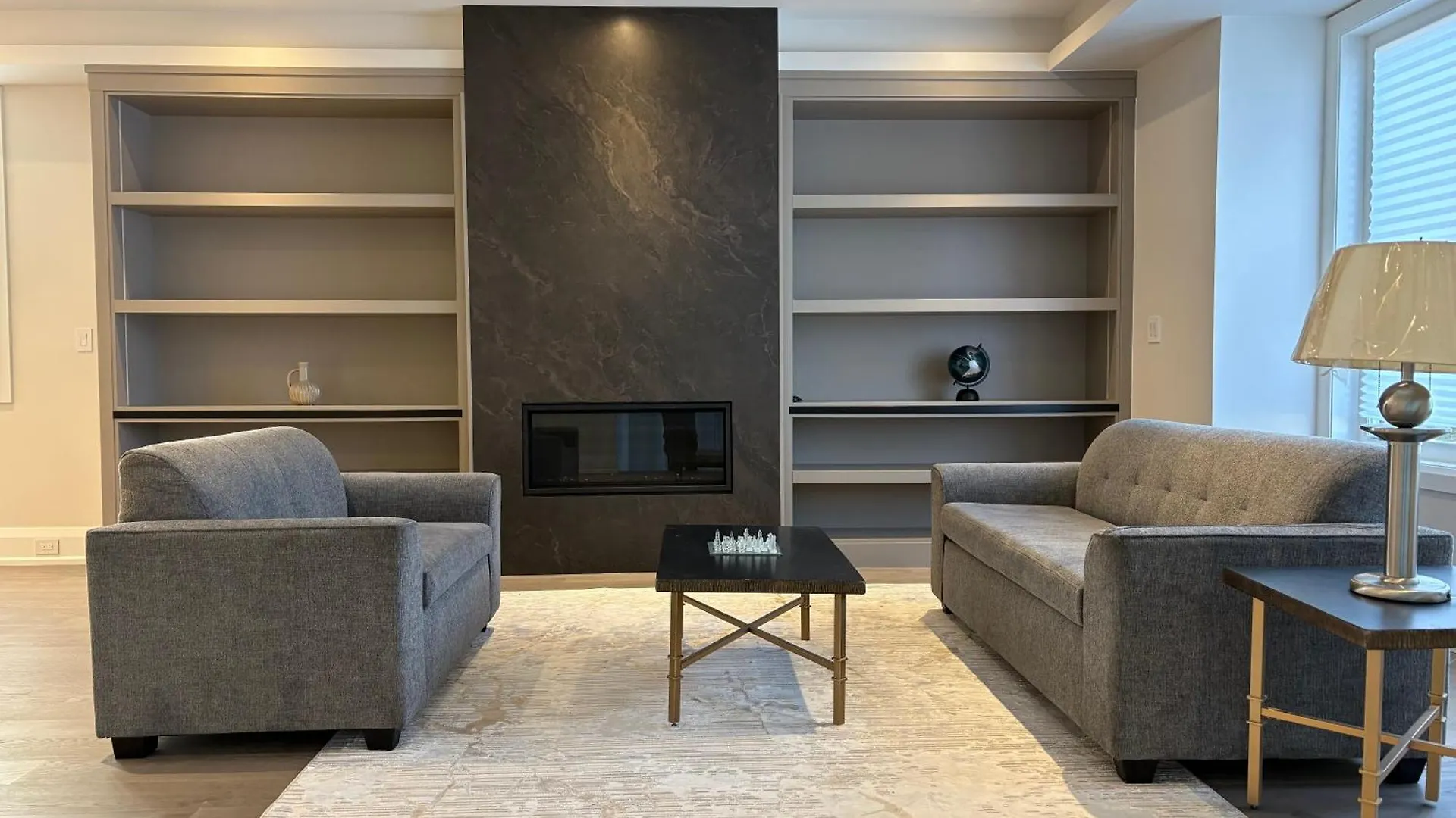 Luxurious New Lawrence Manor 6-Bedroom Home Toronto 0*,