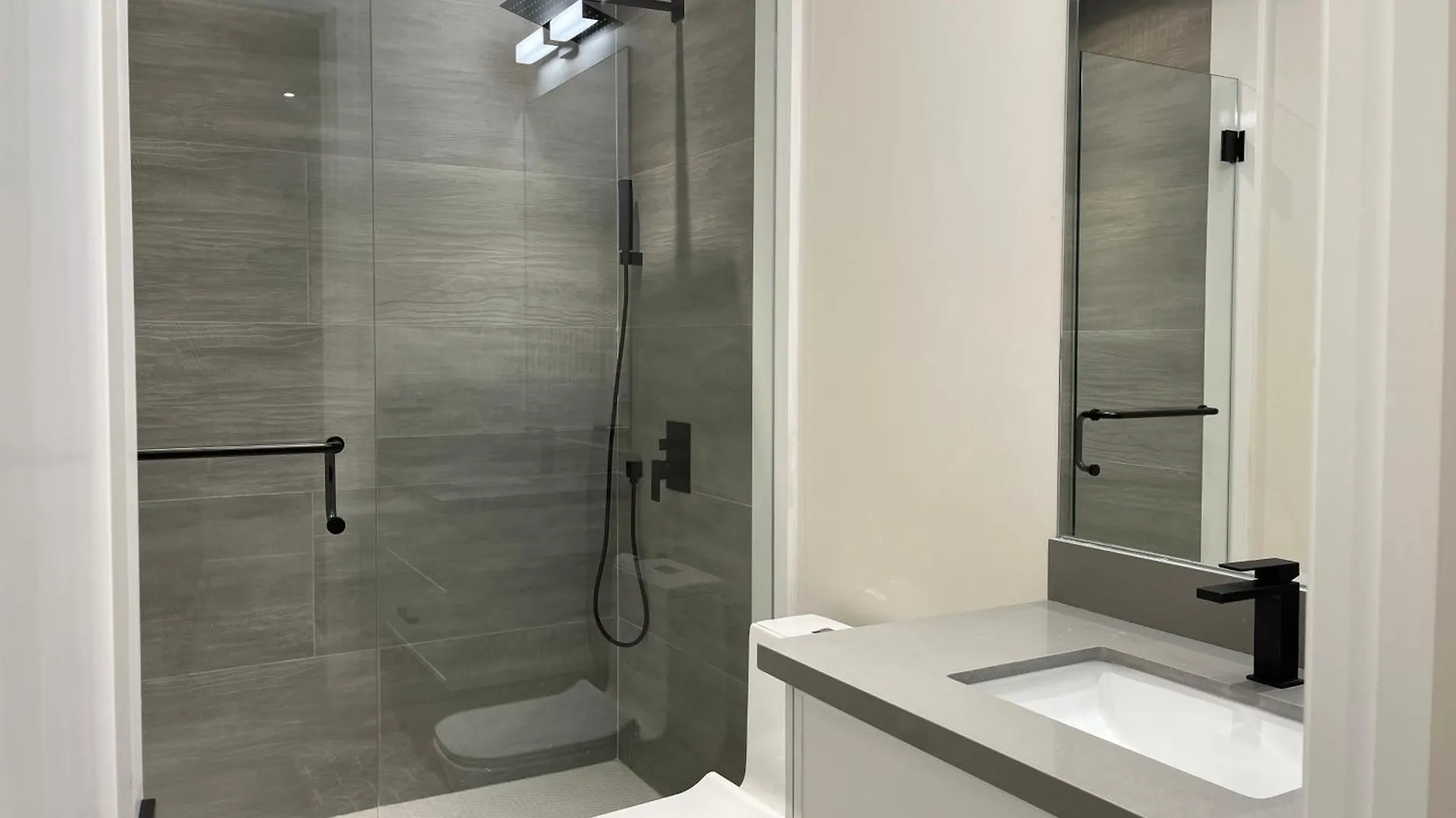 Luxurious New Lawrence Manor 6-Bedroom Home Toronto