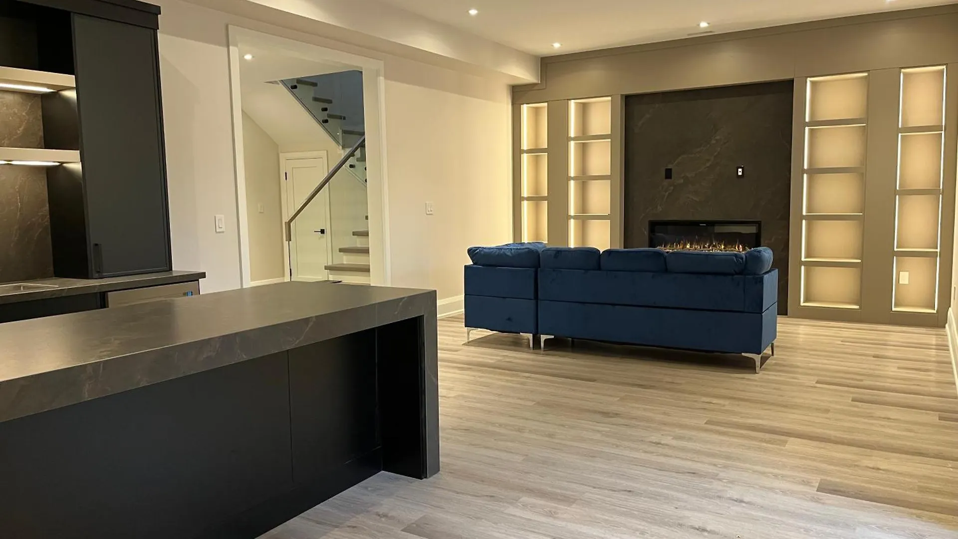 Luxurious New Lawrence Manor 6-Bedroom Home Toronto 0*,  Canada