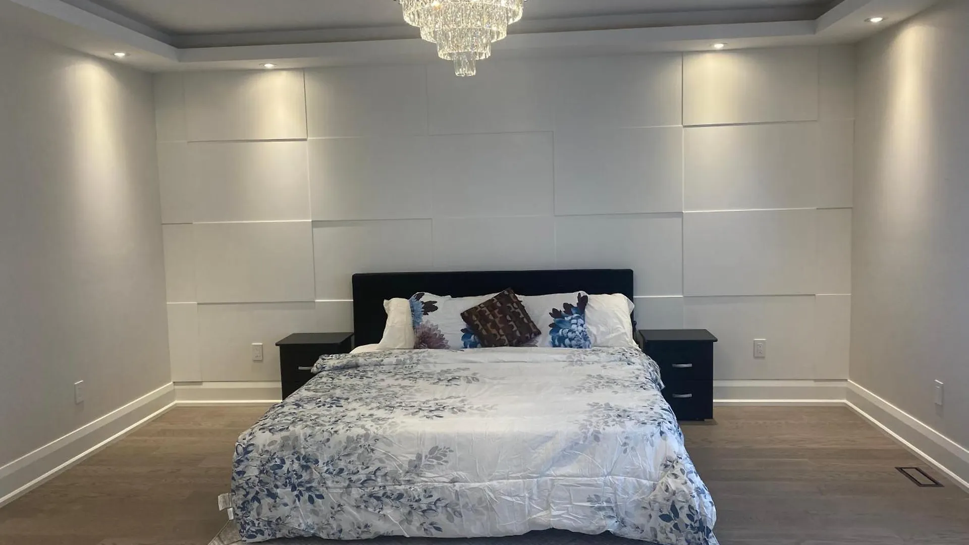 Holiday home Luxurious New Lawrence Manor 6-Bedroom Home Toronto